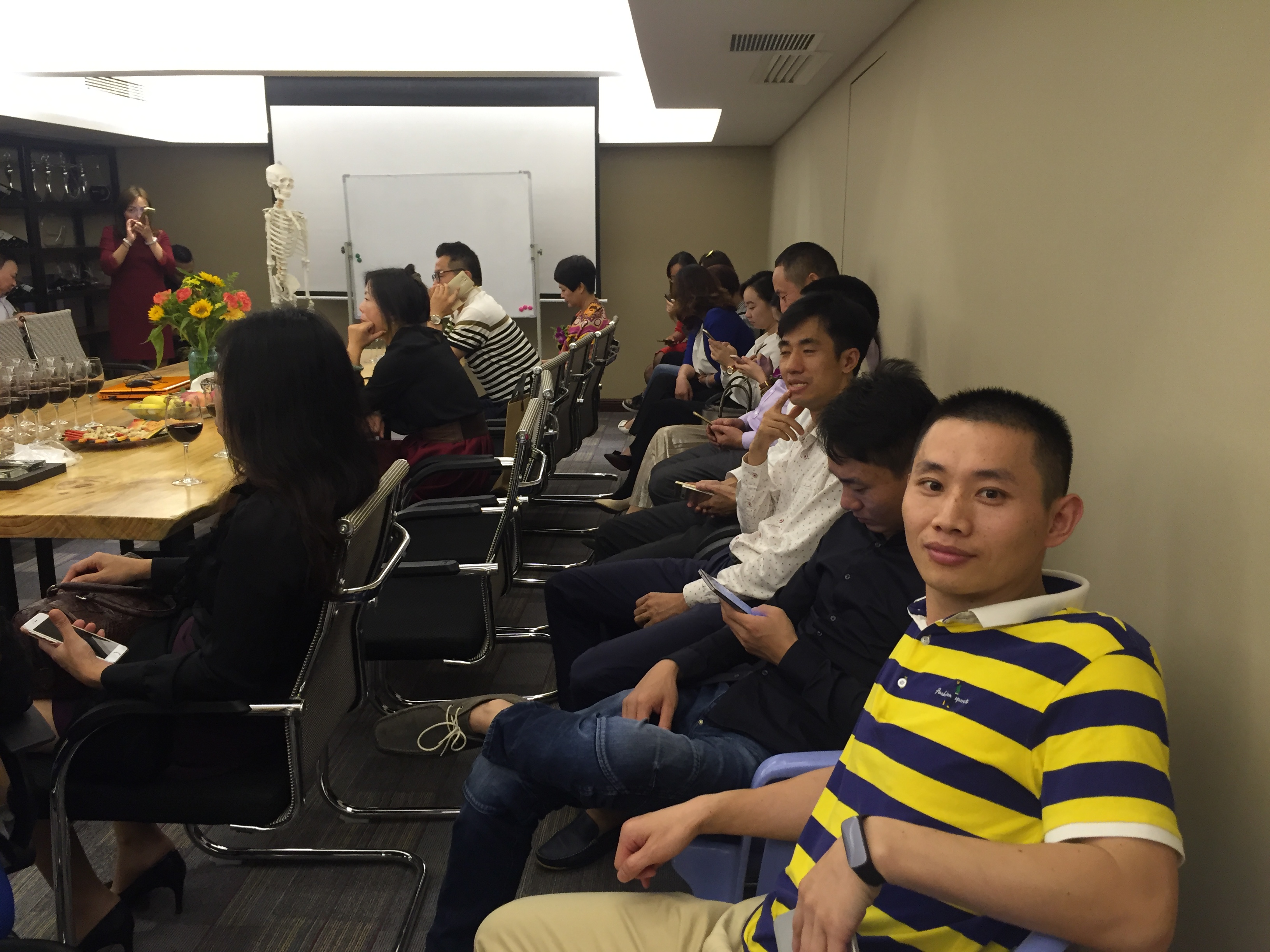 熱烈祝賀華銀系兄弟公司-九方堂隆重開業